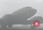 Standbild Fallschirmjäger der 101 Luftlandedivision nach Holland Newbury England Vereinigtes Königreich, 1944, aus Sekunde 41 historischem Filmmaterial Videoclip 65675080772