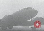 Standbild Fallschirmjäger der 101 Luftlandedivision nach Holland Newbury England Vereinigtes Königreich, 1944, aus Sekunde 42 historischem Filmmaterial Videoclip 65675080772