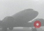 Standbild Fallschirmjäger der 101 Luftlandedivision nach Holland Newbury England Vereinigtes Königreich, 1944, aus Sekunde 47 historischem Filmmaterial Videoclip 65675080772