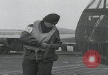 Standbild Fallschirmjäger der 101 Luftlandedivision nach Holland Newbury England Vereinigtes Königreich, 1944, aus Sekunde 48 historischem Filmmaterial Videoclip 65675080772