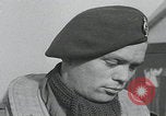 Standbild Fallschirmjäger der 101 Luftlandedivision nach Holland Newbury England Vereinigtes Königreich, 1944, aus Sekunde 61 historischem Filmmaterial Videoclip 65675080772