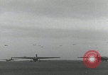 Image Formation d'avions de transport de la RAF Newbury Newbury Berkshire Angleterre Royaume-Uni, 1944, de la seconde 13 séquences d'archives historiques vidéo 65675080775