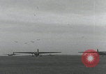 Image Formation d'avions de transport de la RAF Newbury Newbury Berkshire Angleterre Royaume-Uni, 1944, de la seconde 17 séquences d'archives historiques vidéo 65675080775