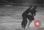 Immagine di Lydia Veicht pattinaggio artistico Berlino Germania, 1945, secondo 30 filmato di repertorio 65675080819