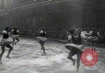 Immagine di Lydia Veicht pattinaggio artistico Berlino Germania, 1945, secondo 47 filmato di repertorio 65675080819