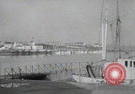 Immagine di Scambio di prigionieri tra alleati e nazisti tedeschi Francia, 1945, secondo 7 filmato di repertorio 65675080820