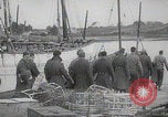 Immagine di Scambio di prigionieri tra alleati e nazisti tedeschi Francia, 1945, secondo 20 filmato di repertorio 65675080820