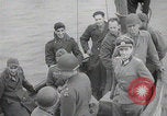 Immagine di Scambio di prigionieri tra alleati e nazisti tedeschi Francia, 1945, secondo 21 filmato di repertorio 65675080820