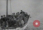 Immagine di Scambio di prigionieri tra alleati e nazisti tedeschi Francia, 1945, secondo 36 filmato di repertorio 65675080820