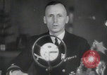 Immagine di Scambio di prigionieri tra alleati e nazisti tedeschi Francia, 1945, secondo 59 filmato di repertorio 65675080820