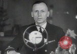 Immagine di Scambio di prigionieri tra alleati e nazisti tedeschi Francia, 1945, secondo 61 filmato di repertorio 65675080820