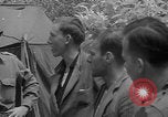 Standbild entflohene Piloten der US-Armee Italien, 1944, aus Sekunde 19 historischem Filmmaterial Videoclip 65675080866