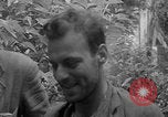 Standbild entflohene Piloten der US-Armee Italien, 1944, aus Sekunde 24 historischem Filmmaterial Videoclip 65675080866