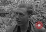 Standbild entflohene Piloten der US-Armee Italien, 1944, aus Sekunde 36 historischem Filmmaterial Videoclip 65675080866