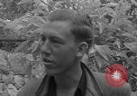 Standbild entflohene Piloten der US-Armee Italien, 1944, aus Sekunde 37 historischem Filmmaterial Videoclip 65675080866
