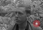 Standbild entflohene Piloten der US-Armee Italien, 1944, aus Sekunde 39 historischem Filmmaterial Videoclip 65675080866