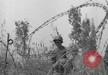 Standbild Amerikanische FSSF-Soldaten zu Fuß Italien, 1944, aus Sekunde 33 historischem Filmmaterial Videoclip 65675080868
