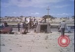 Image préparatifs de lancement du traîneau à fusée New Mexico United States USA, 1960, de la seconde 25 séquences d'archives historiques vidéo 65675080961