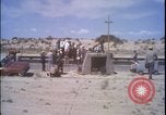 Image préparatifs de lancement du traîneau à fusée New Mexico United States USA, 1960, de la seconde 27 séquences d'archives historiques vidéo 65675080961