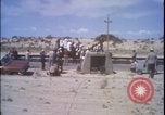 Image préparatifs de lancement du traîneau à fusée New Mexico United States USA, 1960, de la seconde 28 séquences d'archives historiques vidéo 65675080961