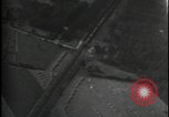 Image Attaque par mitrailleuse sur un train Europe, 1944, de la seconde 5 séquences d'archives historiques vidéo 65675080964