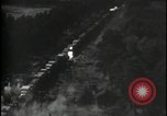 Image Attaque par mitrailleuse sur un train Europe, 1944, de la seconde 14 séquences d'archives historiques vidéo 65675080964