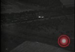 Image Attaque par mitrailleuse sur un train Europe, 1944, de la seconde 21 séquences d'archives historiques vidéo 65675080964