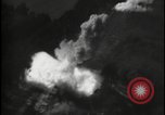 Image Attaque par mitrailleuse sur un train Europe, 1944, de la seconde 40 séquences d'archives historiques vidéo 65675080964