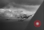 Standbild B-24-Bomber kehren vom Einsatz zurück Aleutian Islands Alaska USA, 1942, aus Sekunde 3 historischem Filmmaterial Videoclip 65675080981
