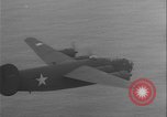 Standbild B-24-Bomber kehren vom Einsatz zurück Aleutian Islands Alaska USA, 1942, aus Sekunde 19 historischem Filmmaterial Videoclip 65675080981
