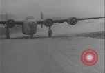 Standbild B-24-Bomber kehren vom Einsatz zurück Aleutian Islands Alaska USA, 1942, aus Sekunde 39 historischem Filmmaterial Videoclip 65675080981