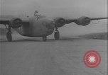 Standbild B-24-Bomber kehren vom Einsatz zurück Aleutian Islands Alaska USA, 1942, aus Sekunde 40 historischem Filmmaterial Videoclip 65675080981