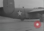 Standbild B-24-Bomber kehren vom Einsatz zurück Aleutian Islands Alaska USA, 1942, aus Sekunde 46 historischem Filmmaterial Videoclip 65675080981