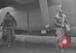 Standbild B-24-Bomber kehren vom Einsatz zurück Aleutian Islands Alaska USA, 1942, aus Sekunde 52 historischem Filmmaterial Videoclip 65675080981